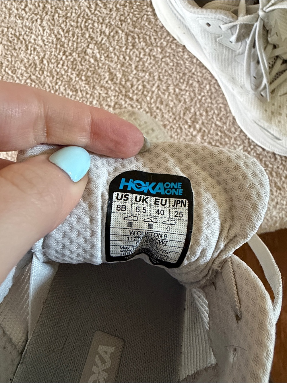 Hoka White/Light Gray Clifton 9 size 8 - Picture 5 of 5